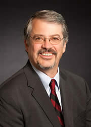 ˼ȫ򸱿áӋϯg(sh)Lew Tucker